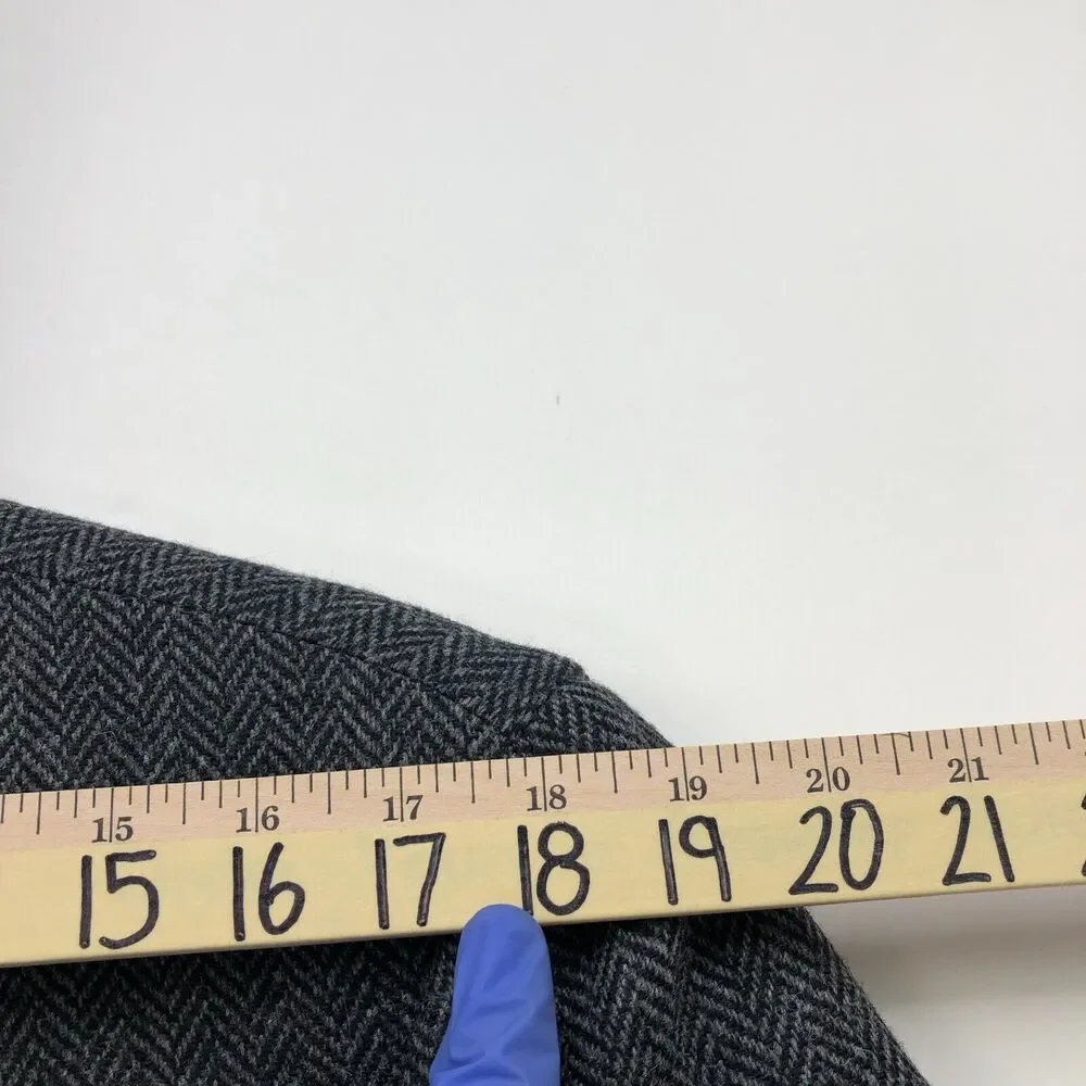 Stafford Herringbone 40 R Gray 100% Wool Button Blazer Sport Coat Jacket